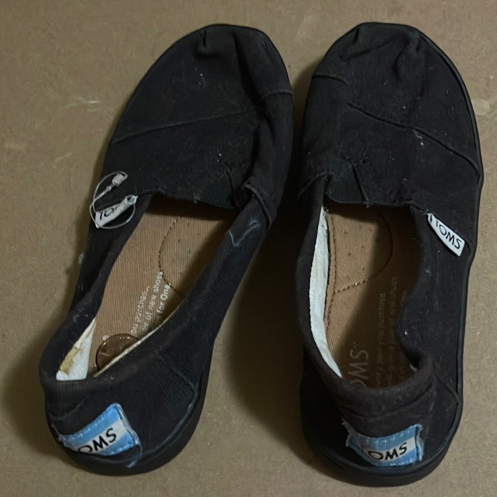 Toms